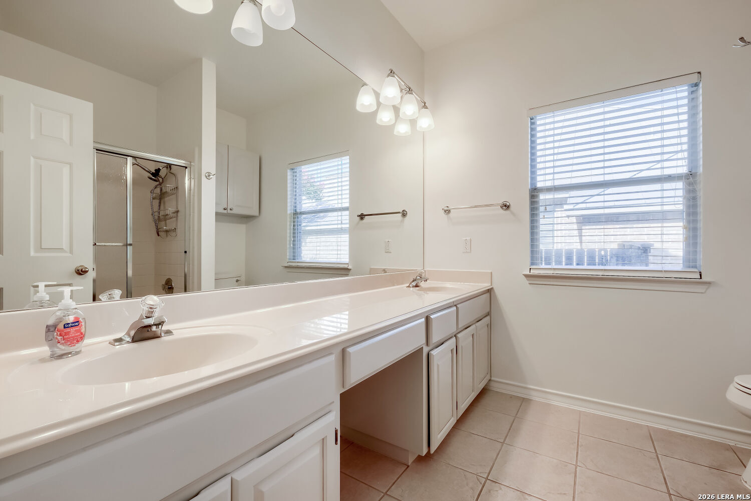 15634 Mission Crst
