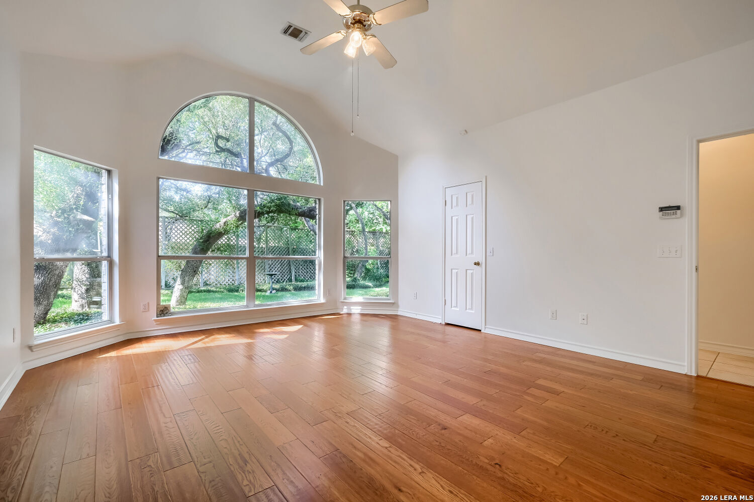 15634 Mission Crst