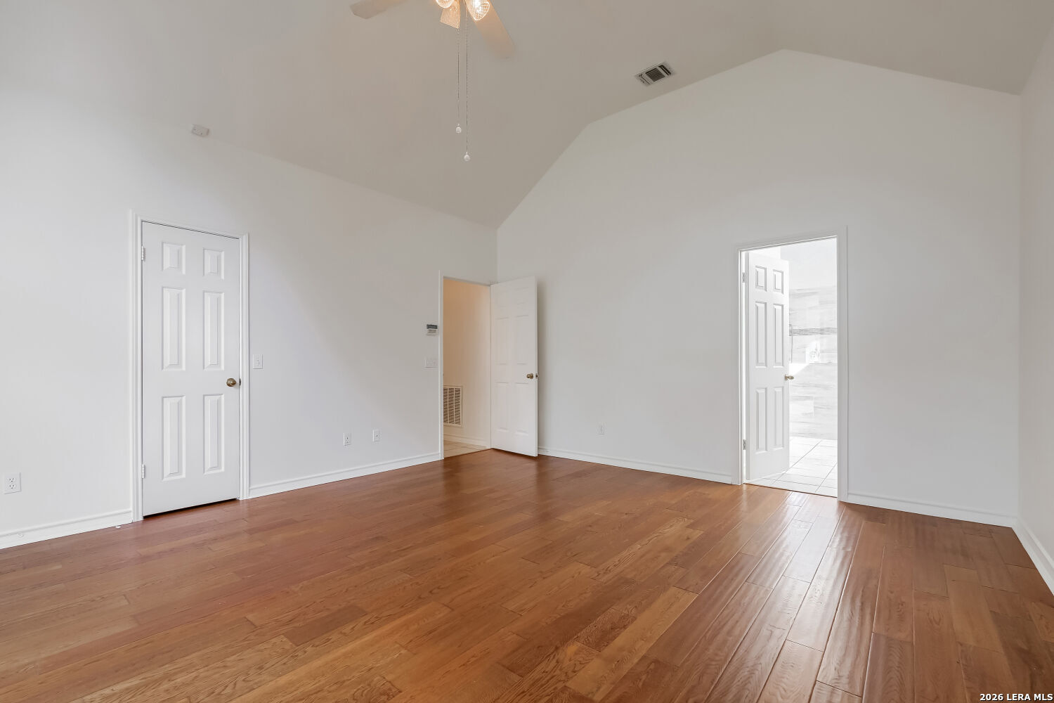 15634 Mission Crst
