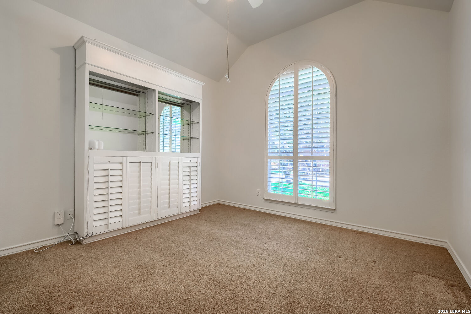 15634 Mission Crst