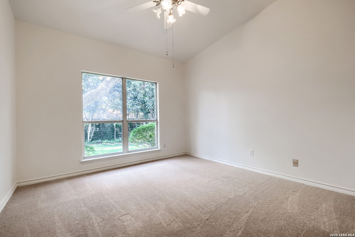 15634 Mission Crst