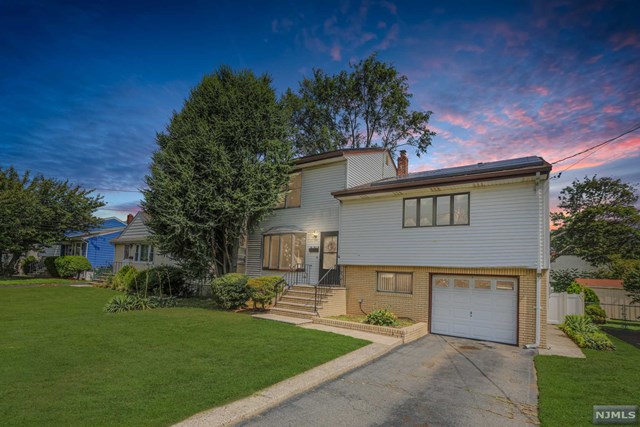 686 Bloomfield Avenue