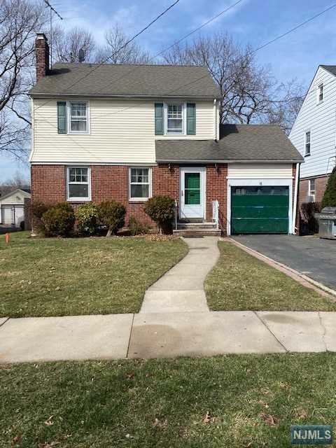 16 Lindbergh Boulevard