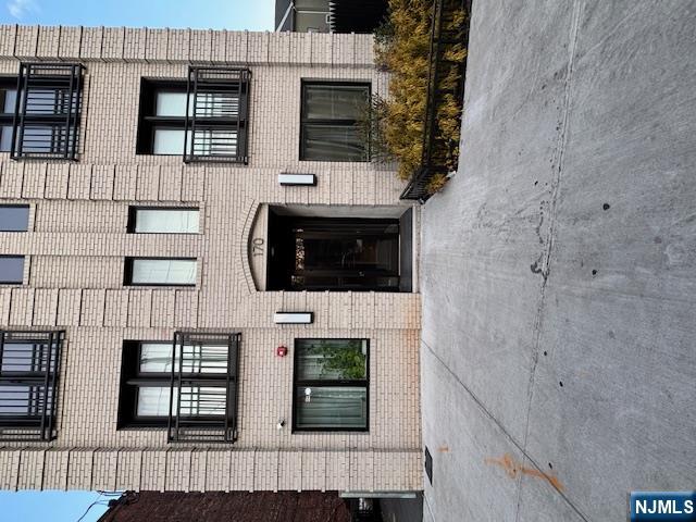 170 Myrtle 6
