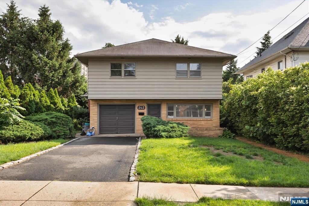 243 Lafayette Avenue