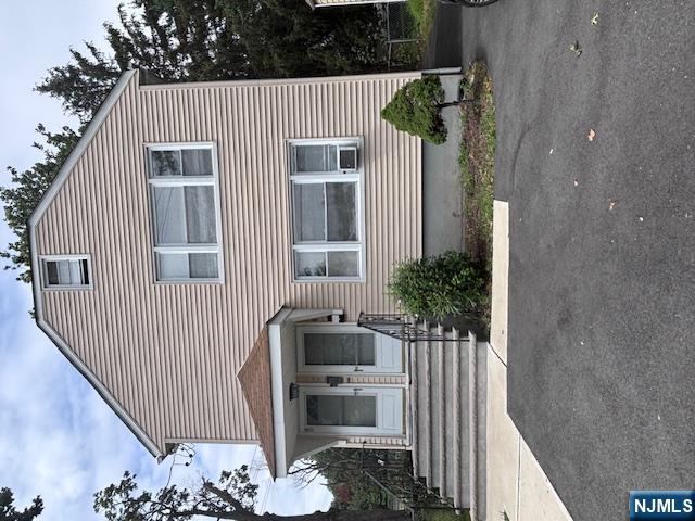 95 Main Avenue 93