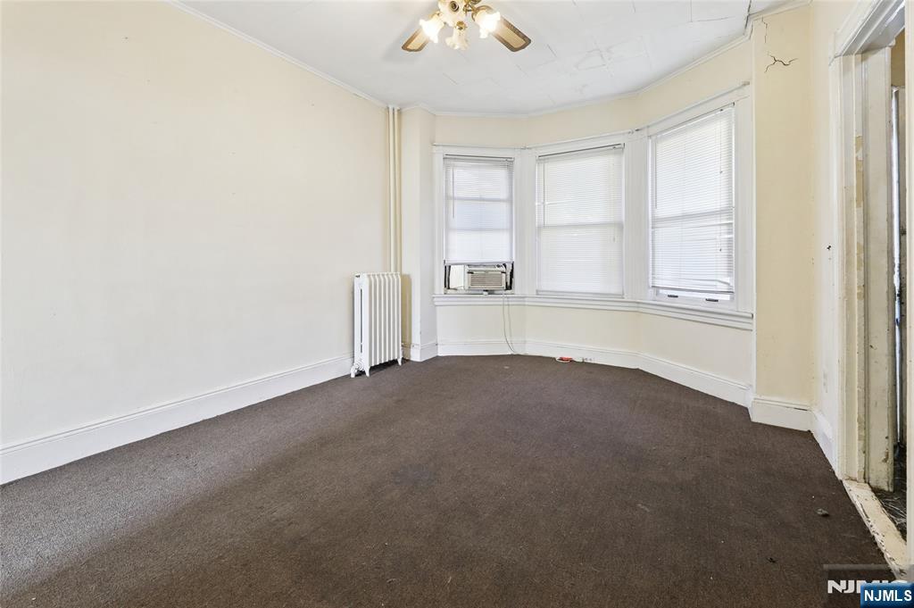 385 Broadway
