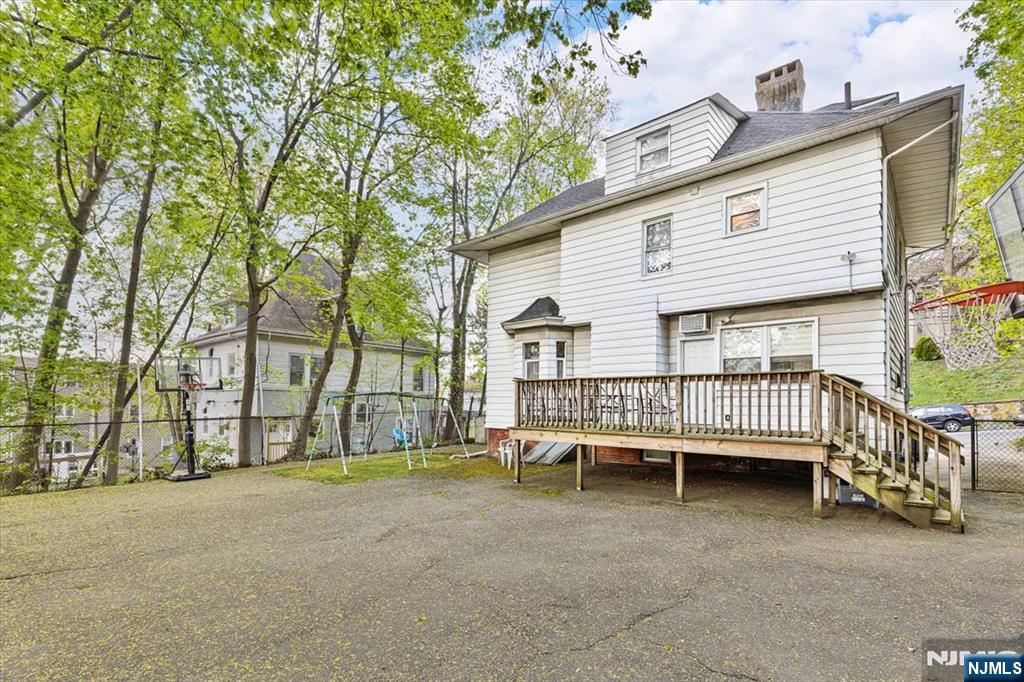 116 Westervelt Place