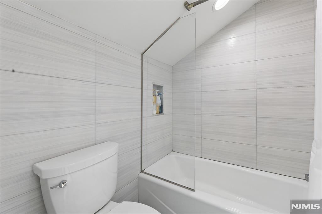 115 Lafayette Avenue