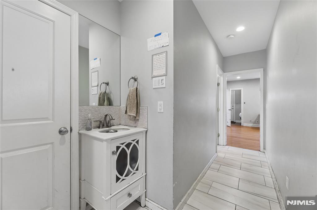 115 Lafayette Avenue