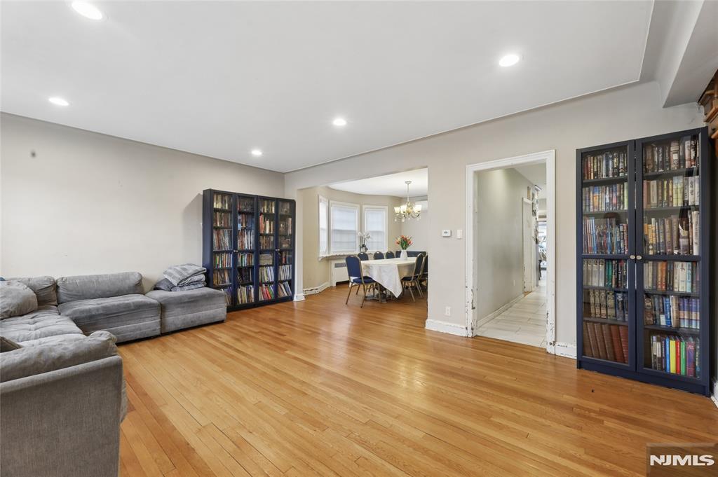 115 Lafayette Avenue