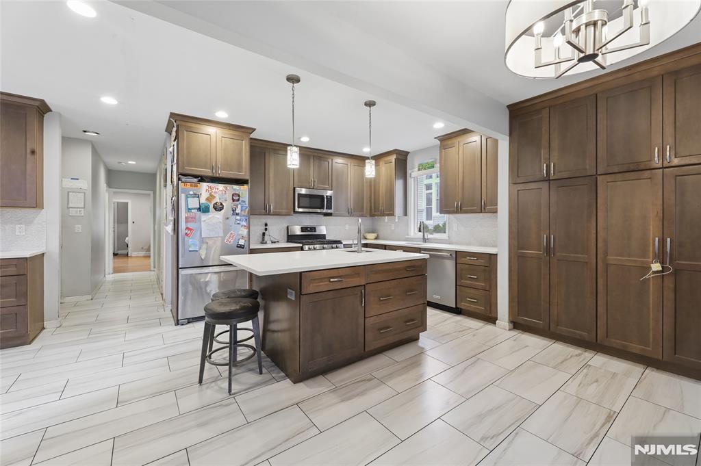 115 Lafayette Avenue