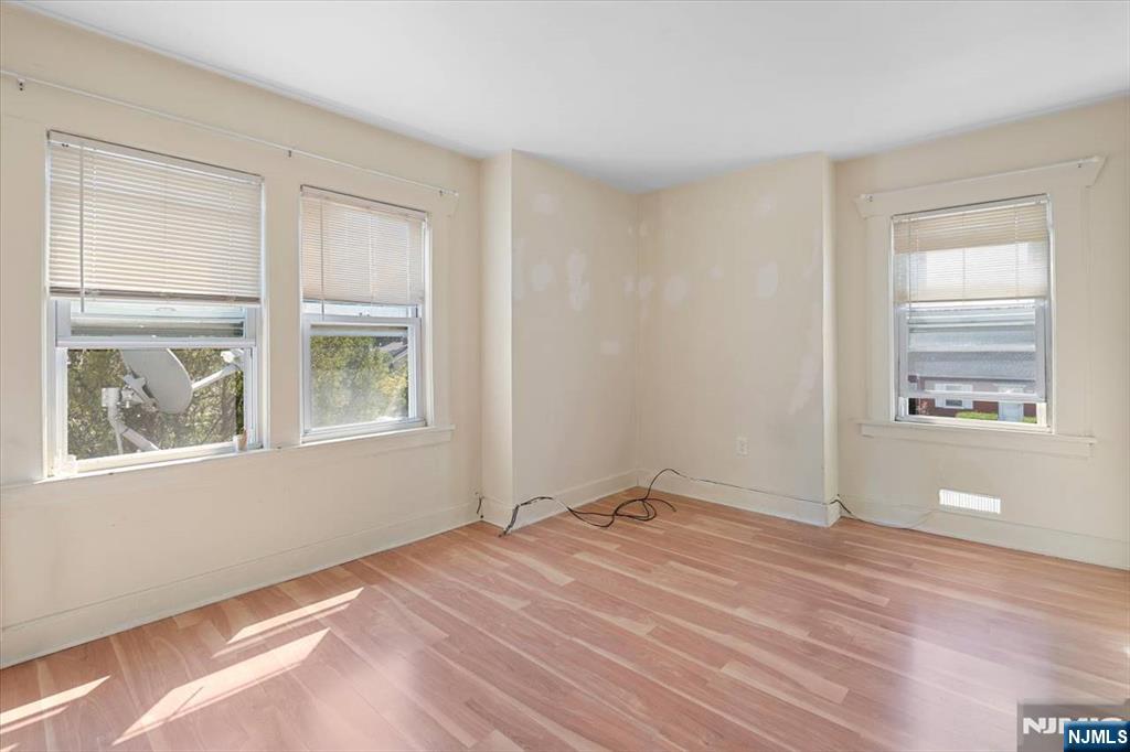 322 Kaplan Avenue