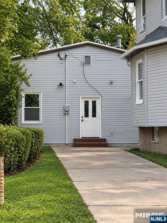 482 Brook