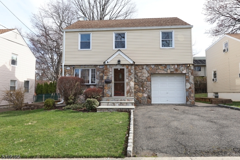 104 Edgewood Ave
