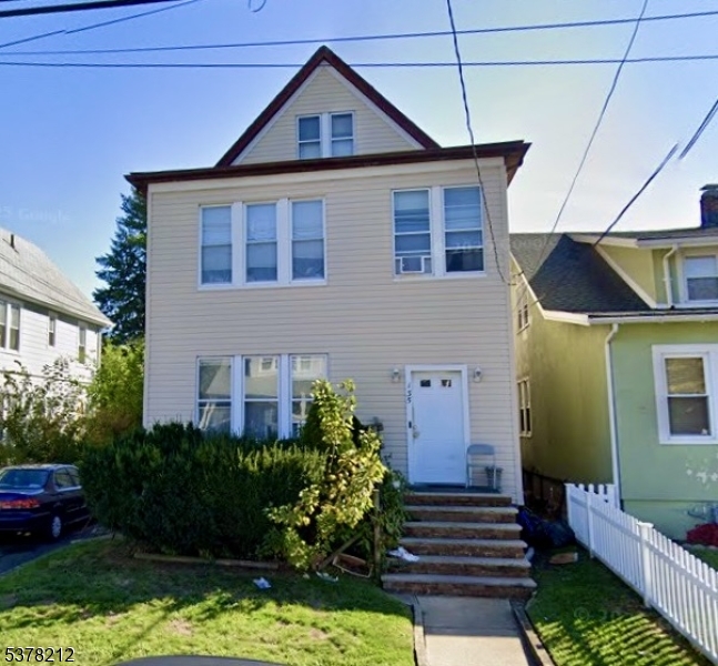 135 Park Ave