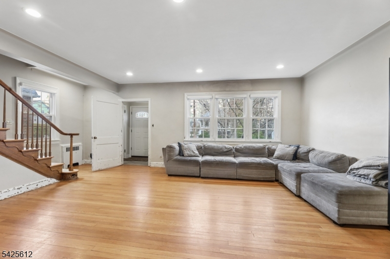 115 Lafayette Ave