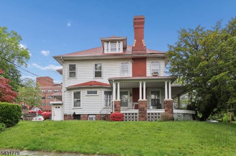 141 Aycrigg Ave