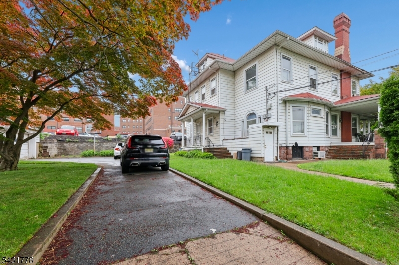 141 Aycrigg Ave