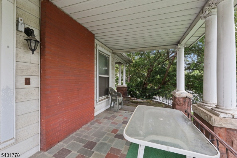 141 Aycrigg Ave