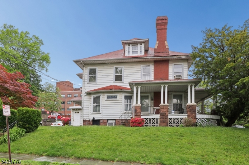 141 Aycrigg Ave