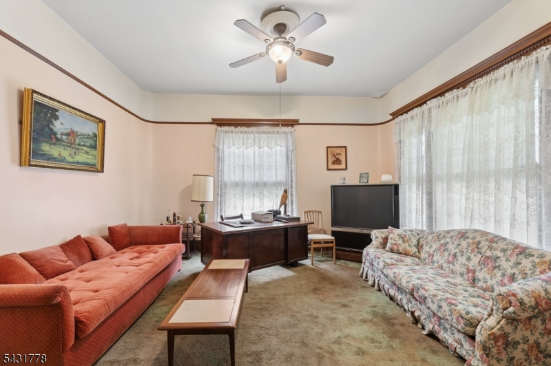 141 Aycrigg Ave