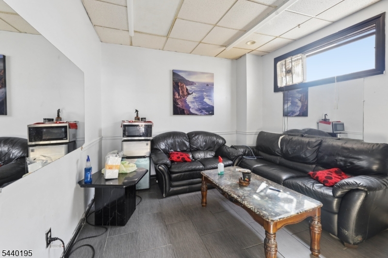 604 Van Houten Ave