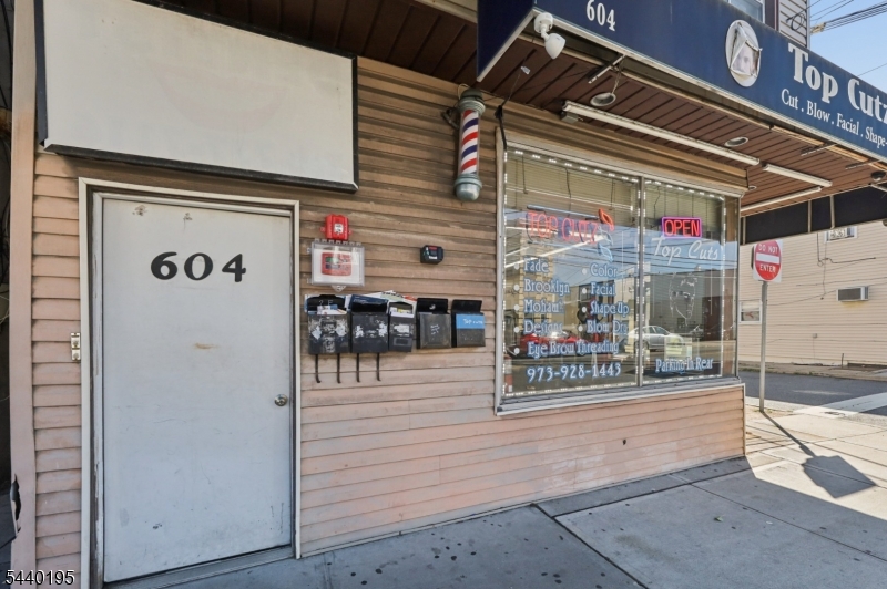 604 Van Houten Ave