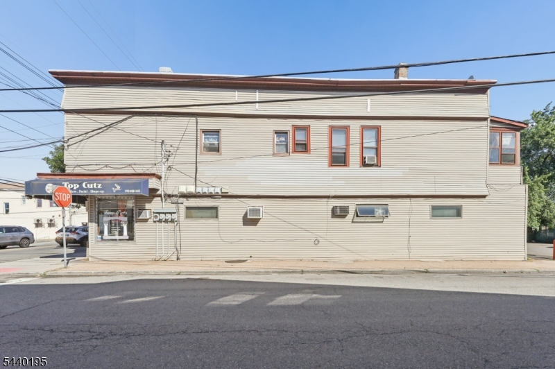 604 Van Houten Ave