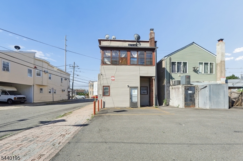 604 Van Houten Ave