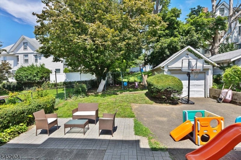 142 Ascension St