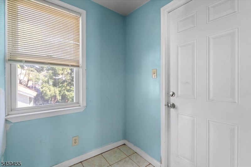 322 Kaplan Ave