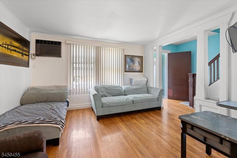 322 Kaplan Ave