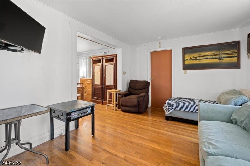 322 Kaplan Ave