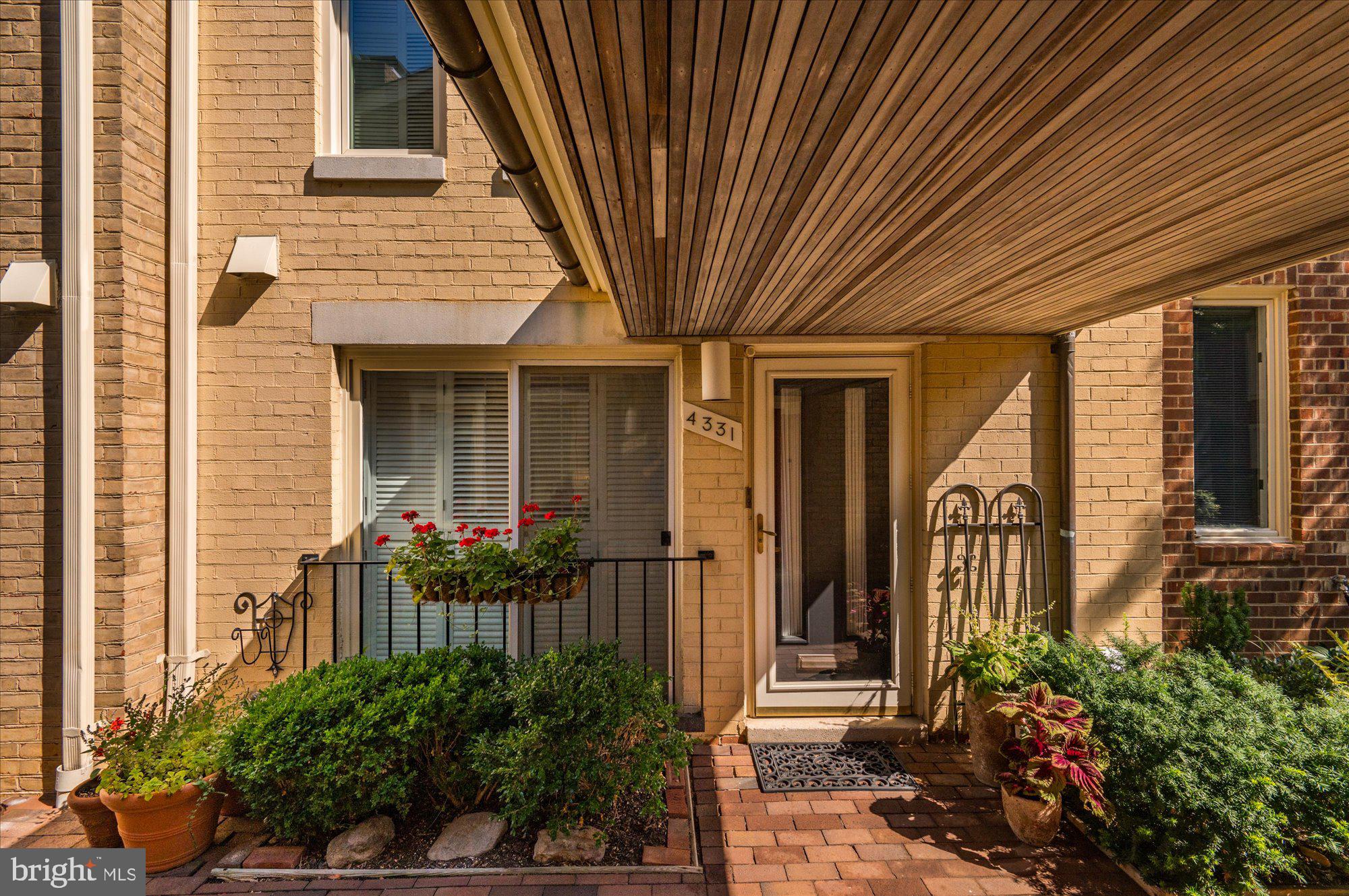 4331 Embassy Park Dr NW