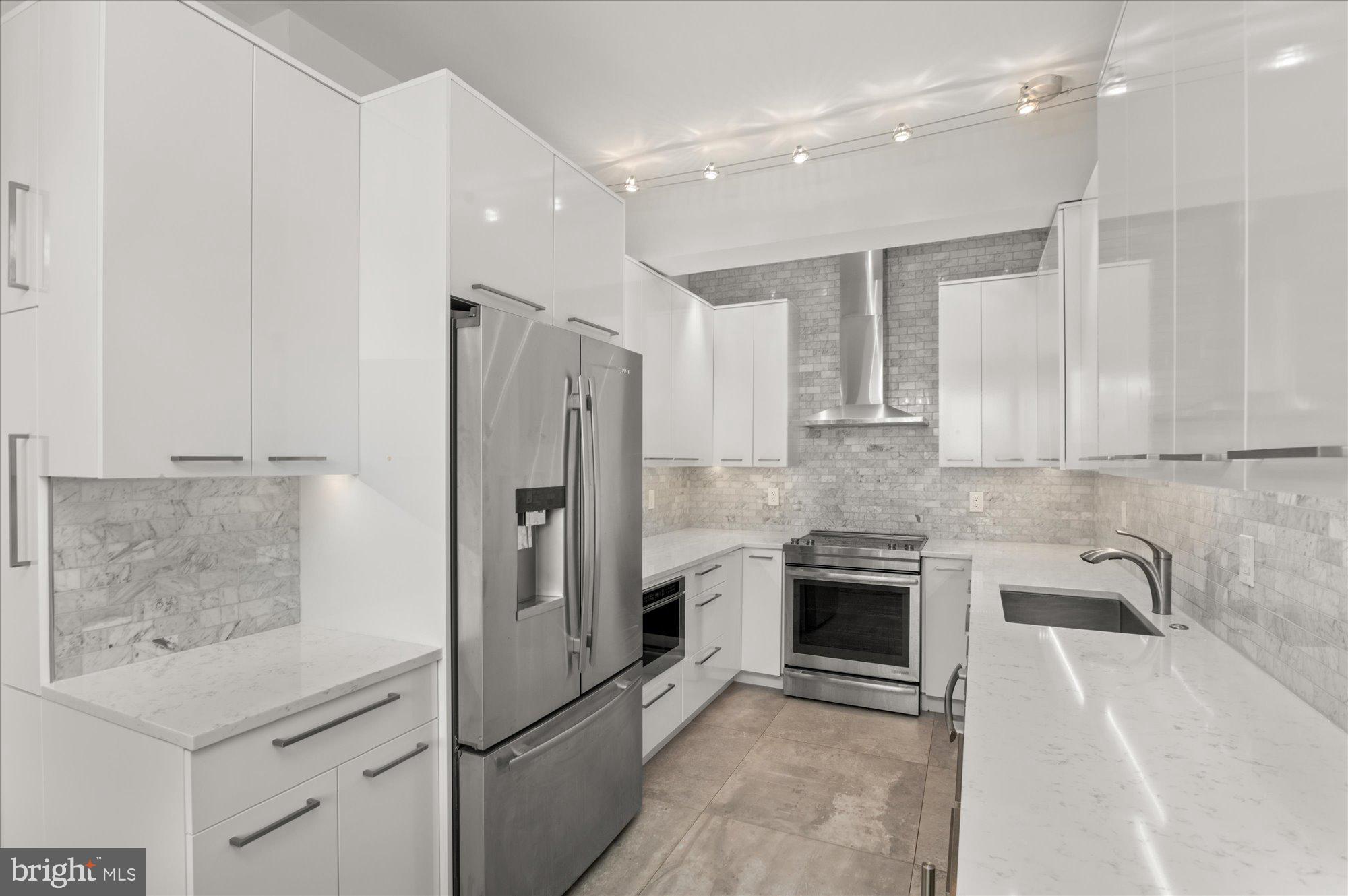 2123 CALIFORNIA ST NW #D4