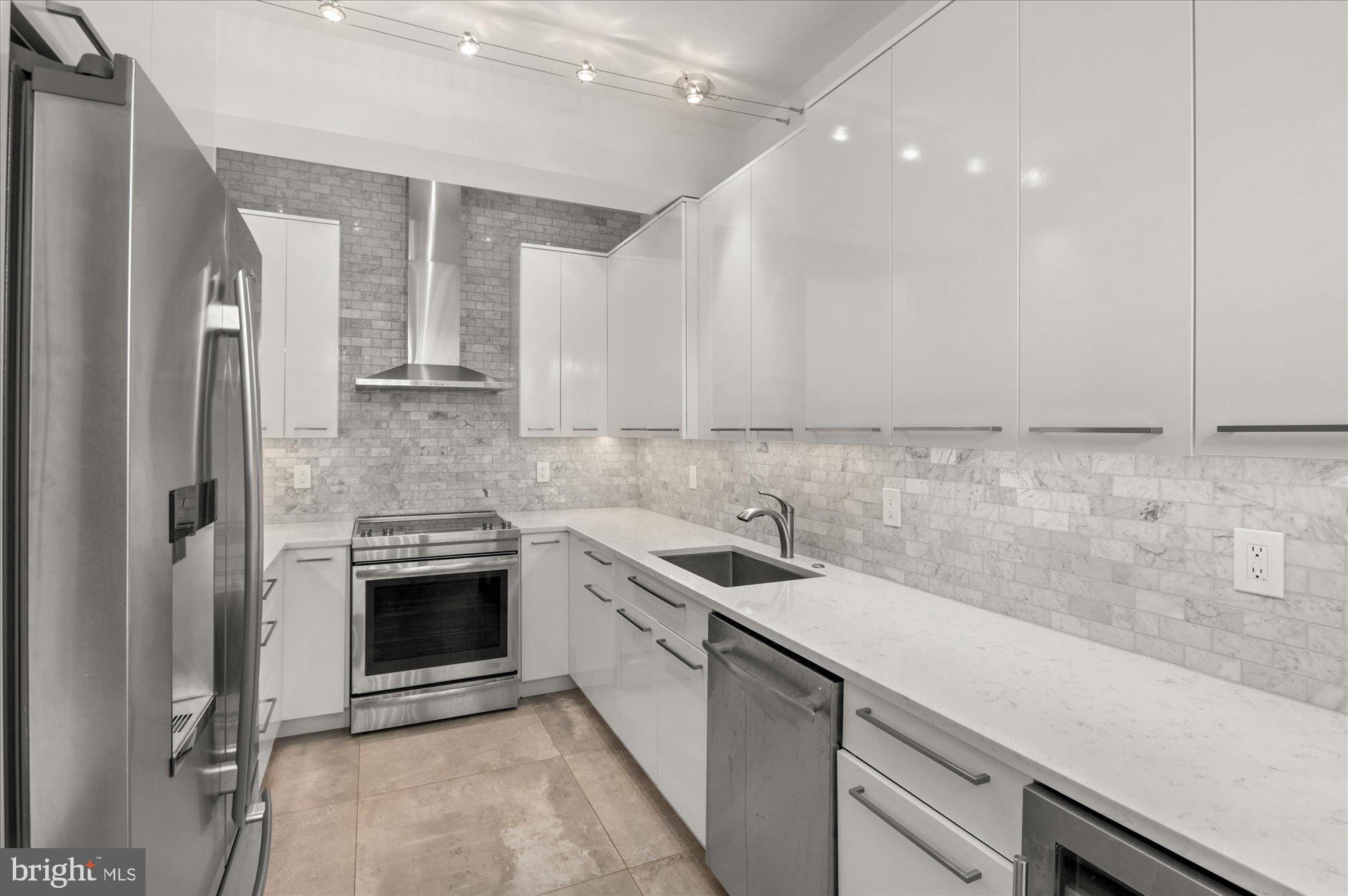 2123 CALIFORNIA ST NW #D4