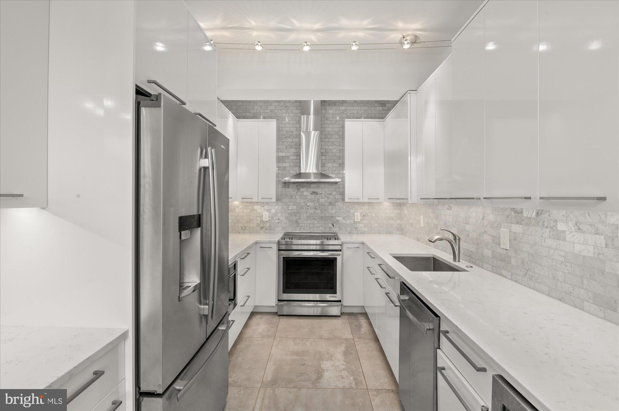 2123 CALIFORNIA ST NW #D4