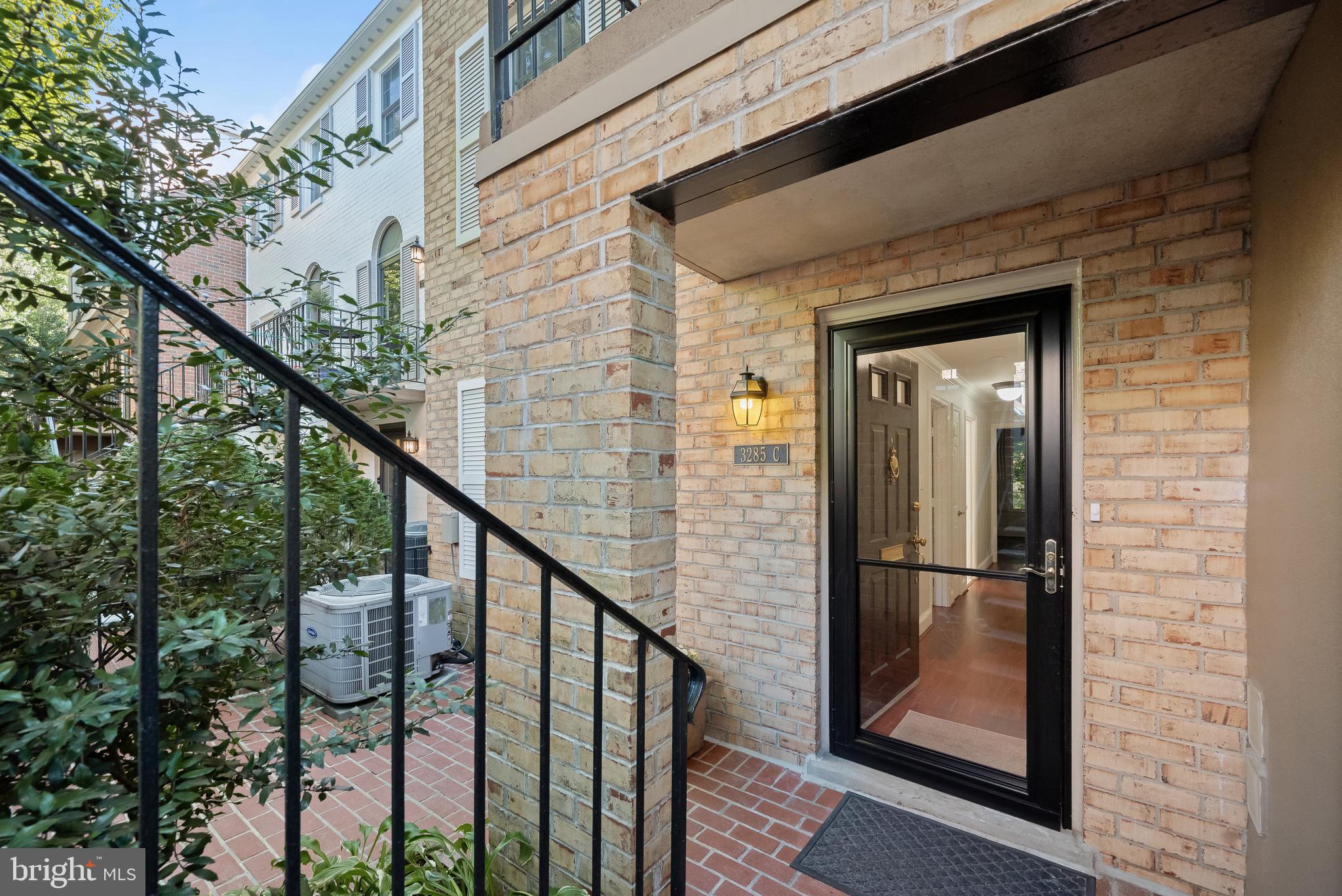 3285 Sutton Pl NW #C