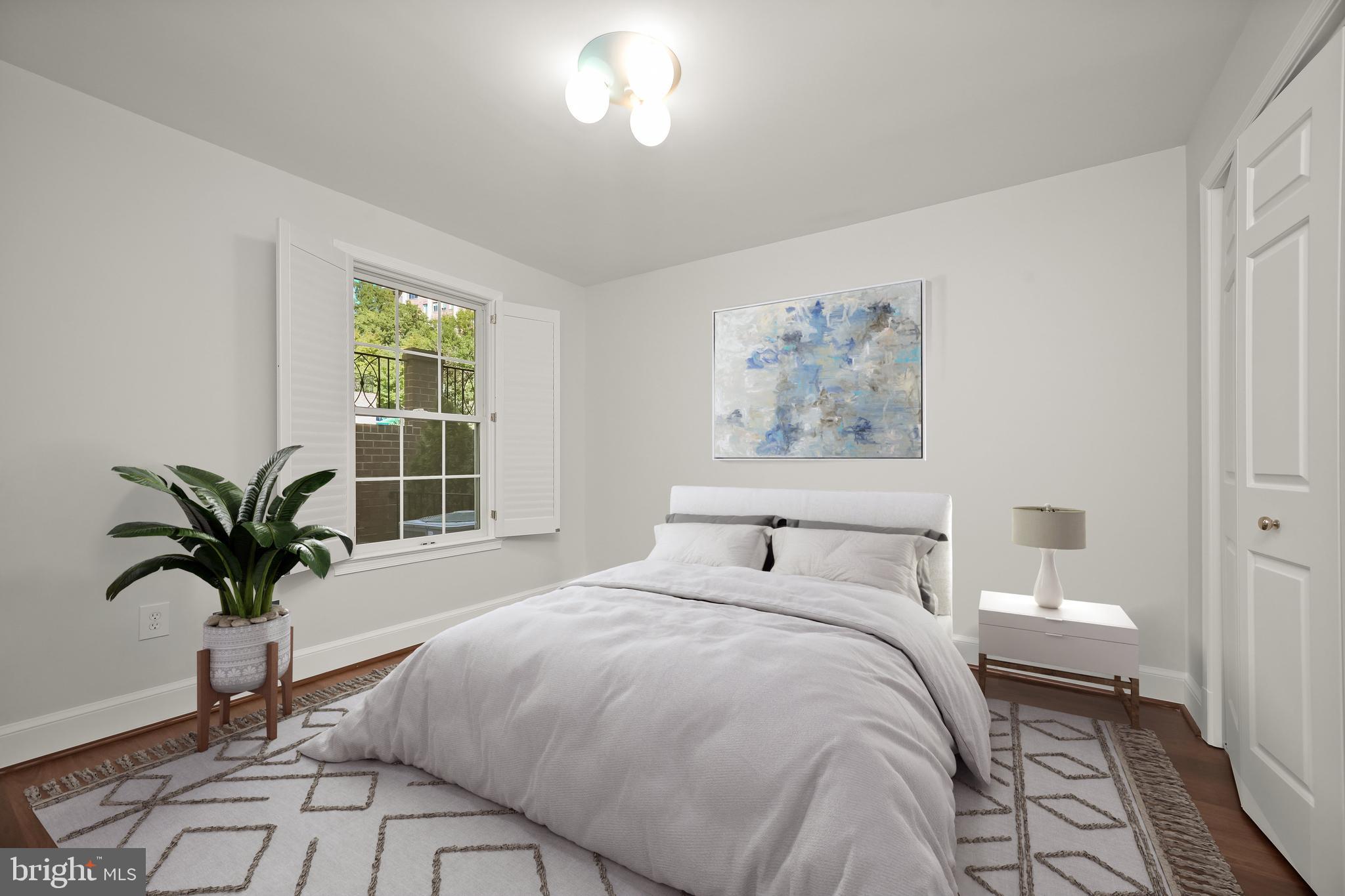 3285 Sutton Pl NW #C