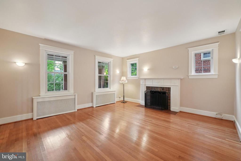 5532 30TH PLACE NW