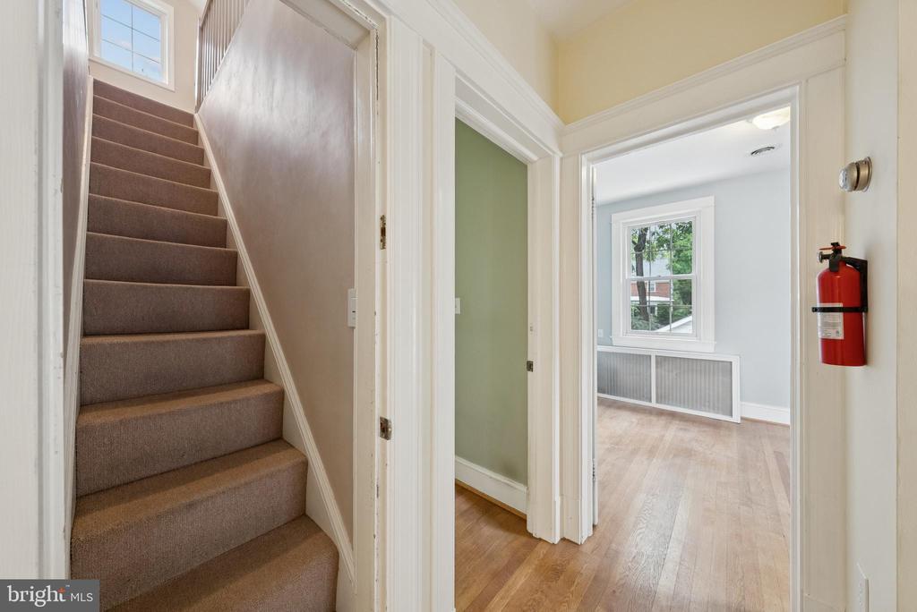 5532 30TH PLACE NW