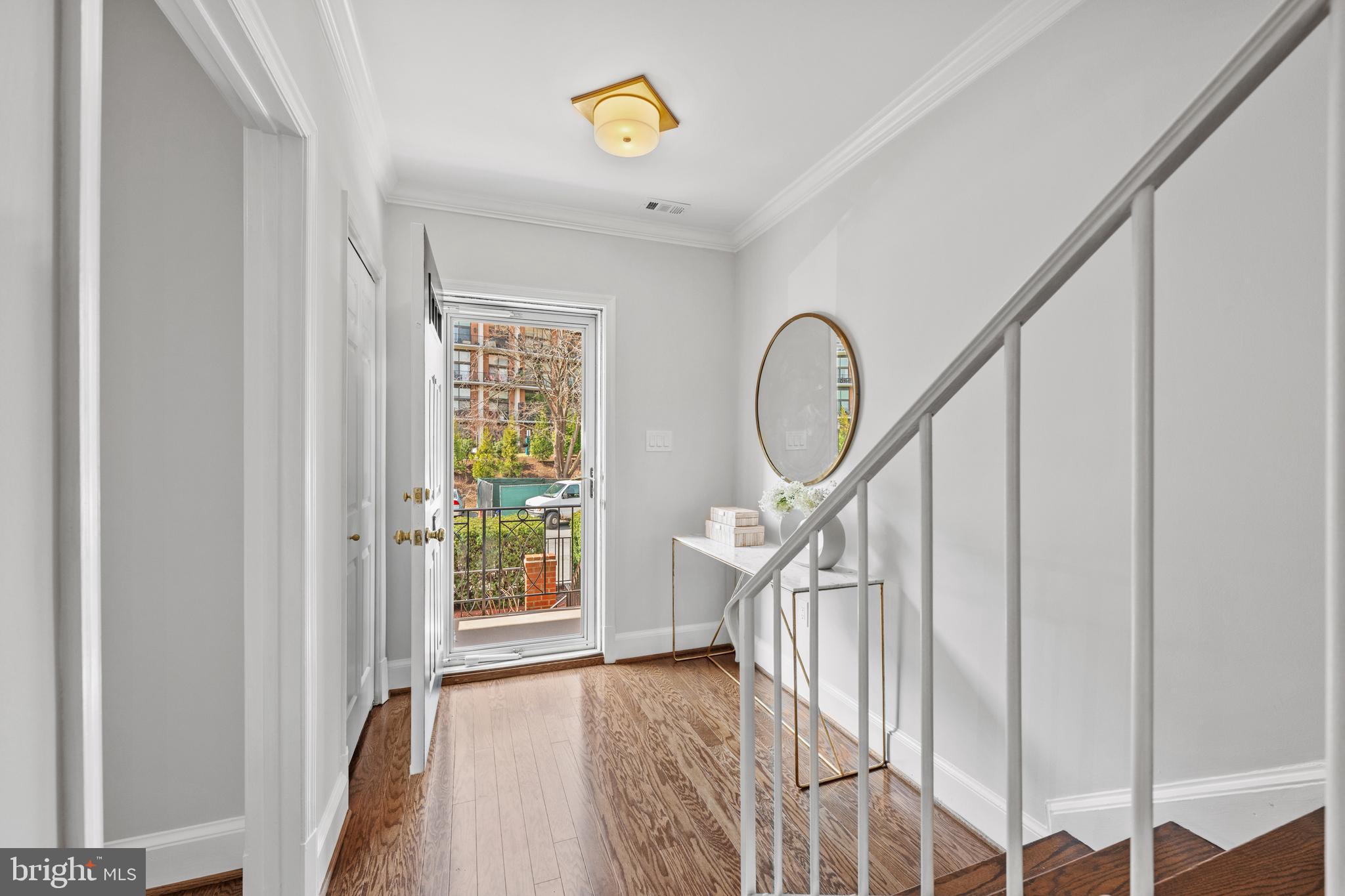 3265 Sutton Pl NW #B