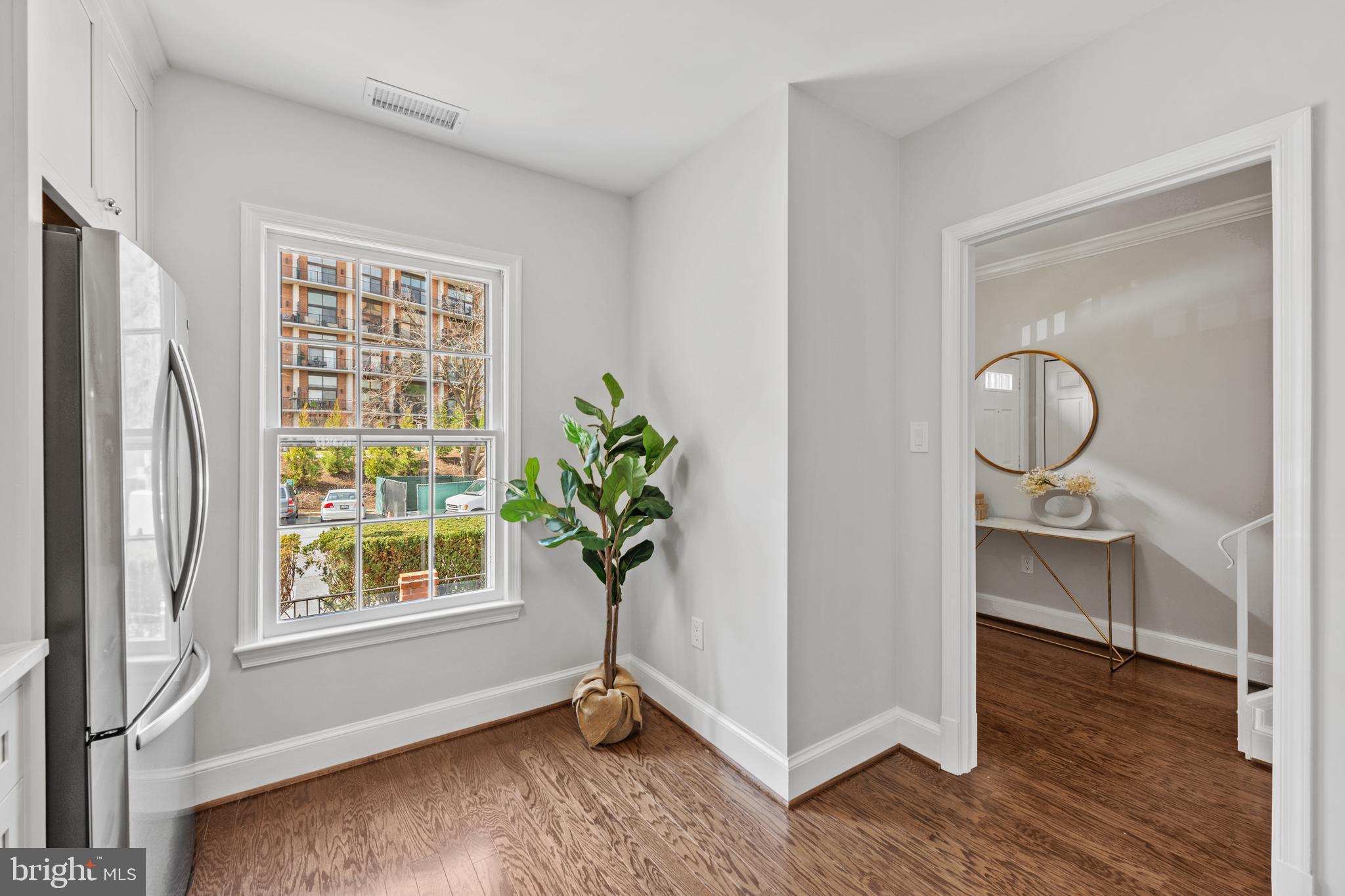 3265 Sutton Pl NW #B