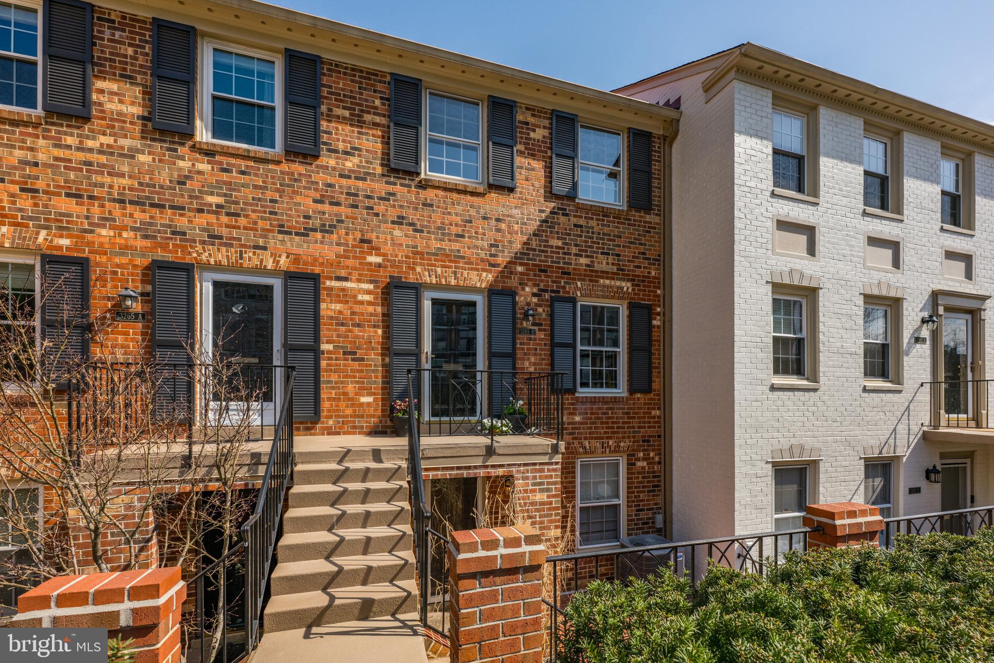 3265 Sutton Pl NW #B