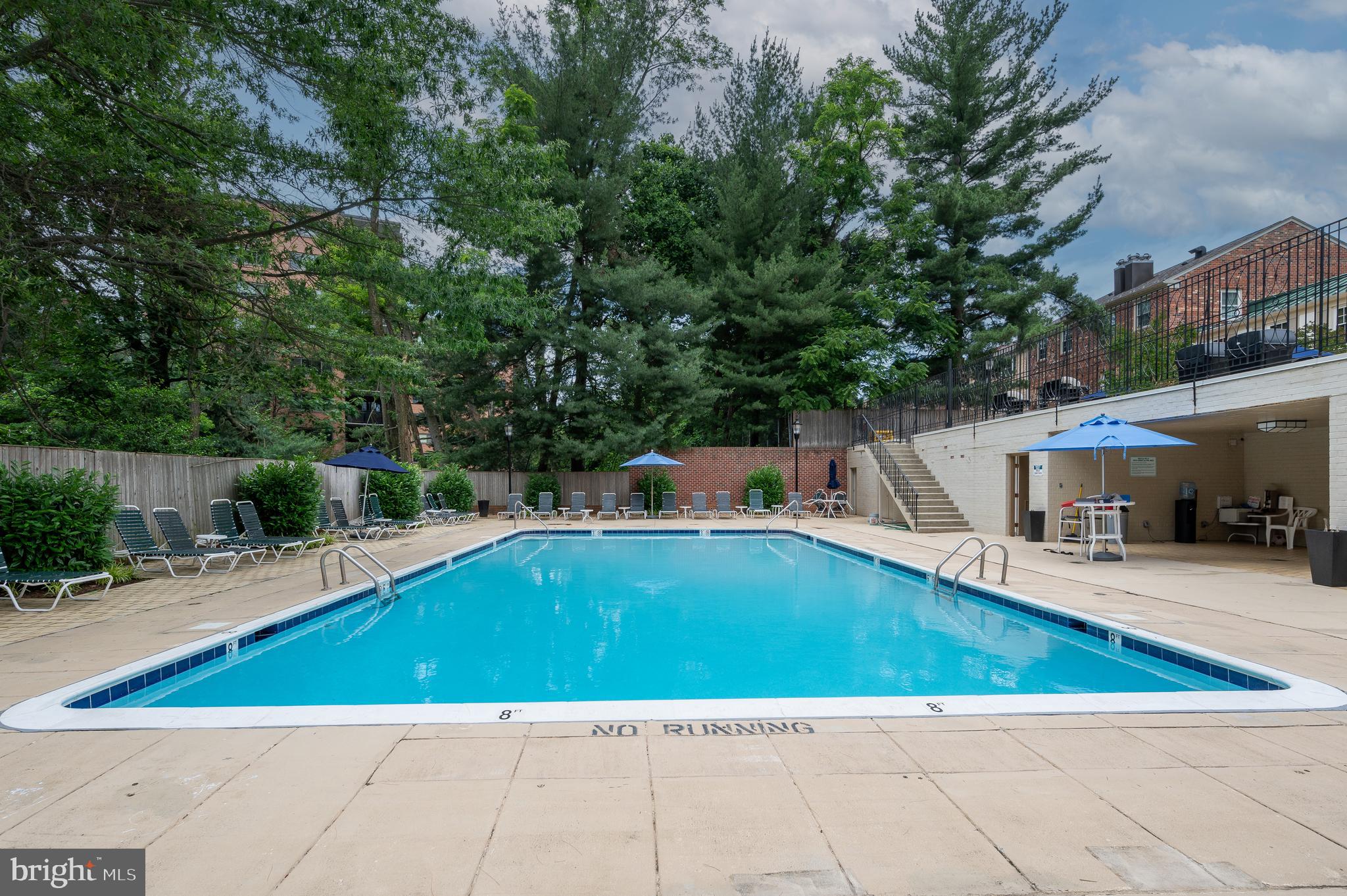 3265 Sutton Pl NW #B