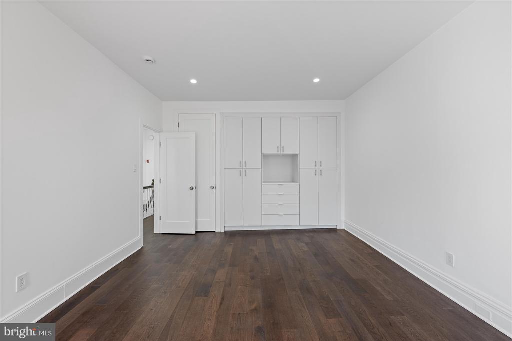 1734 Q ST NW #1