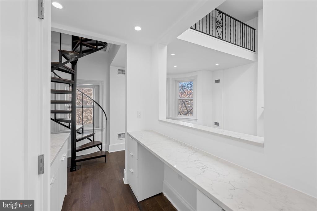 1734 Q ST NW #1