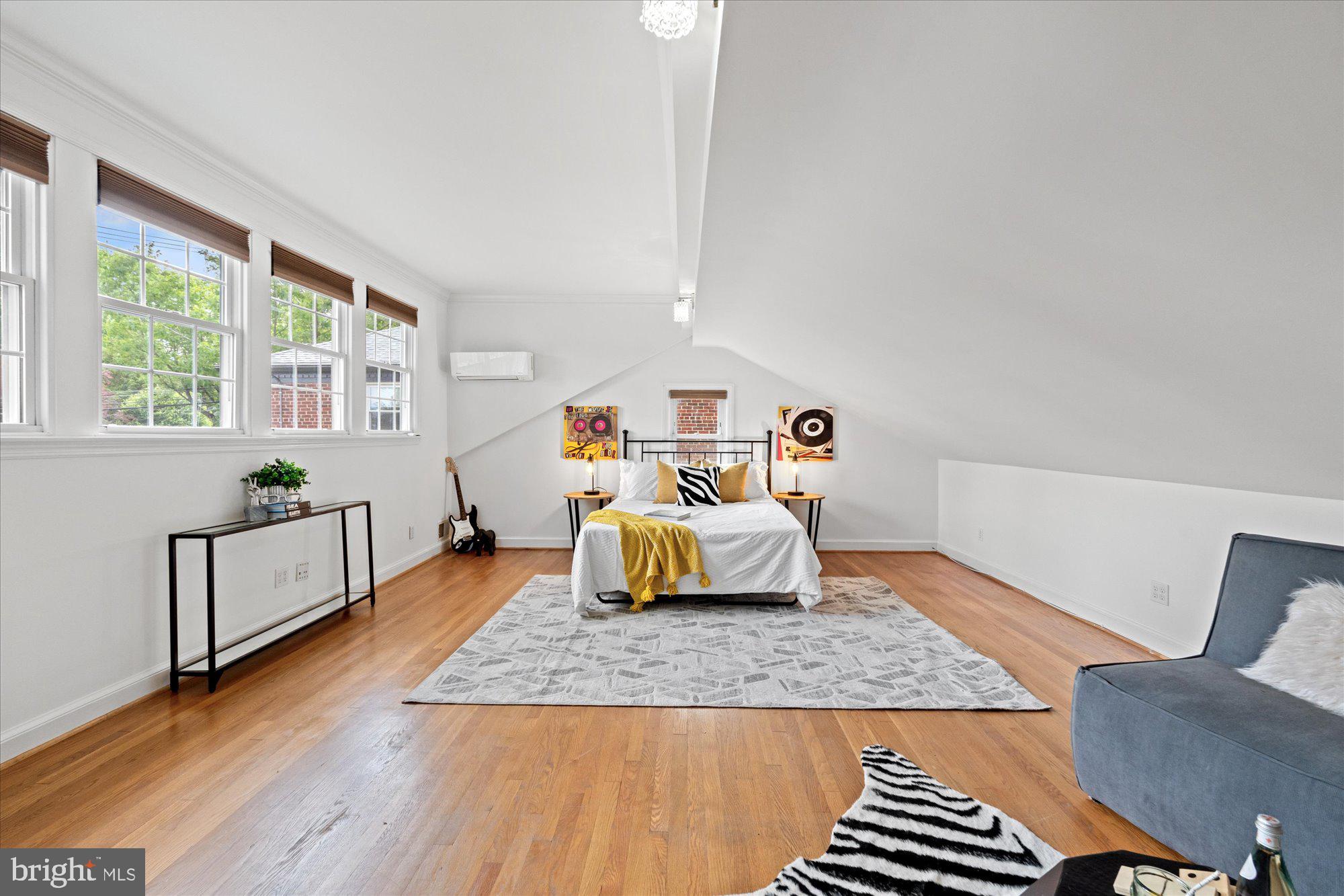 4422 Springdale St NW