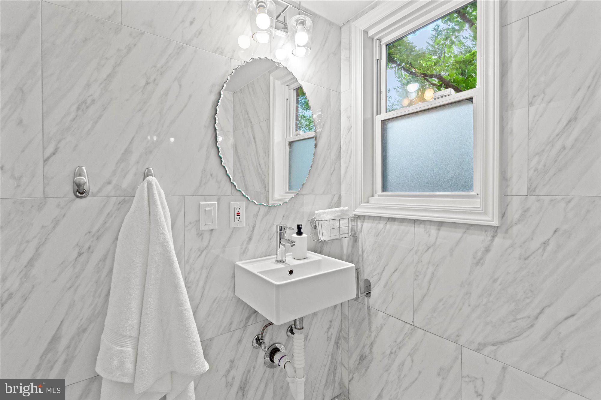 4422 Springdale St NW